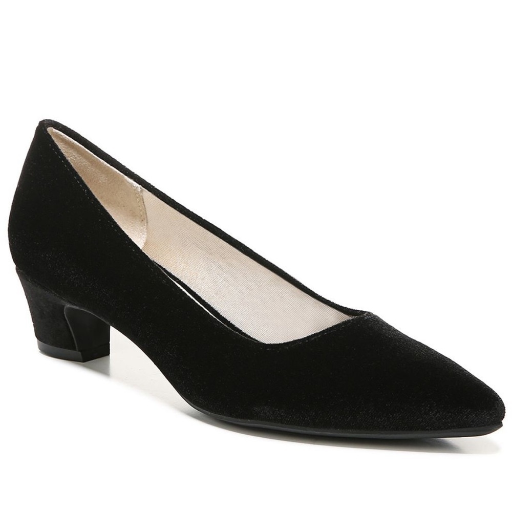 LIFESTRIDE Minx Pumps (Wide)